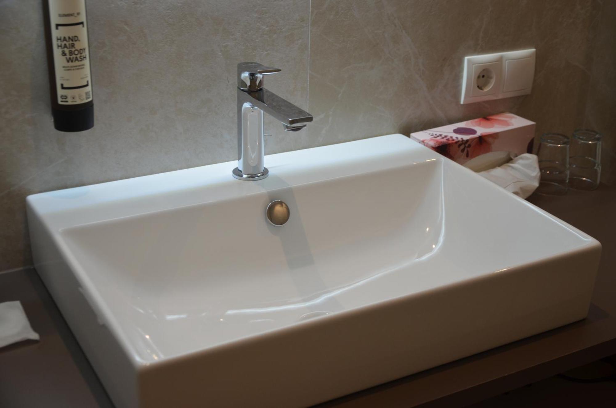 Hotel Parkhotel Zur Linde 4*